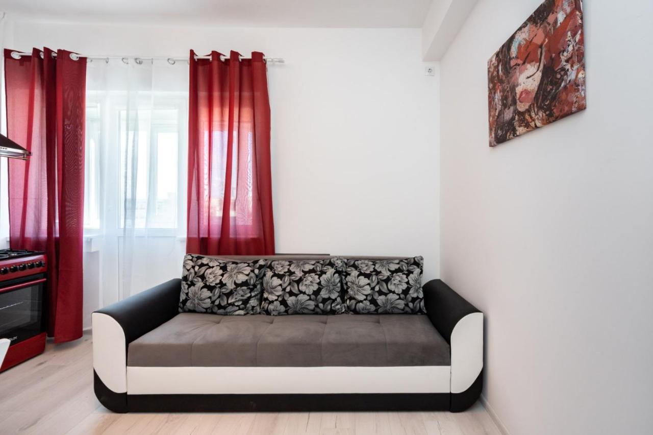 Spacious And Cozy Apartment In Central Bucarest Exterior foto